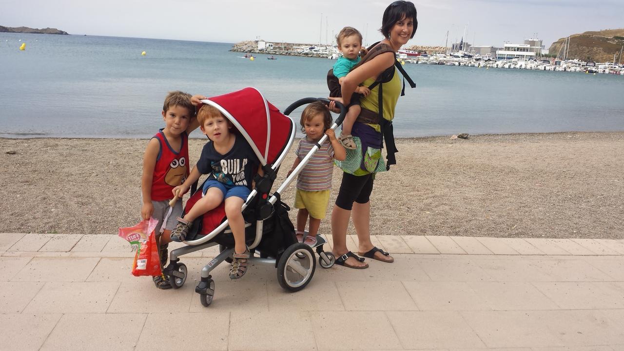 Alberg Costa Brava Llança Eksteriør billede